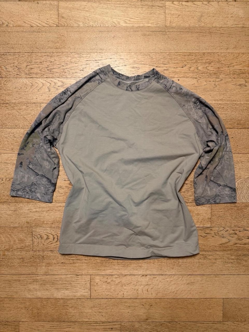 Y2K Sporty Camo Realtree Raglan Baseball Tee Indie Sleaze Grunge Shirt